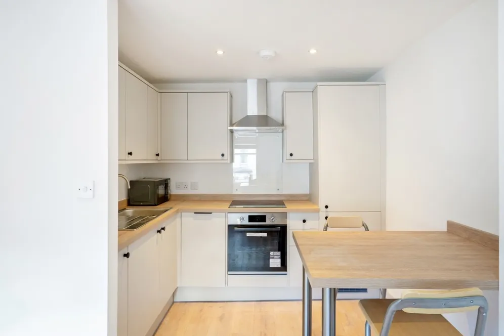 Lavender Hill London SW11 photo 2