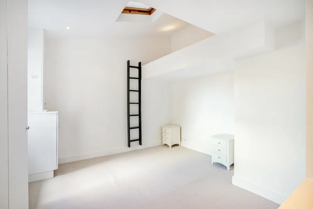 Lavender Hill London SW11 photo 3