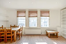 Lavender Hill London SW11 photo 9