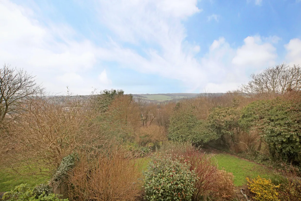 Amersham Hill Gardens, High Wycombe, HP13 photo 10