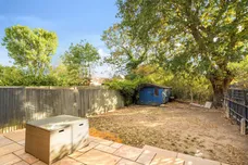 Queens Avenue, Whetstone, N20 photo 8