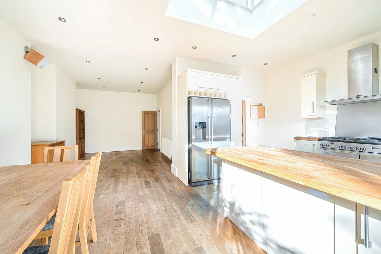 Queens Avenue, Whetstone, N20 photo 10