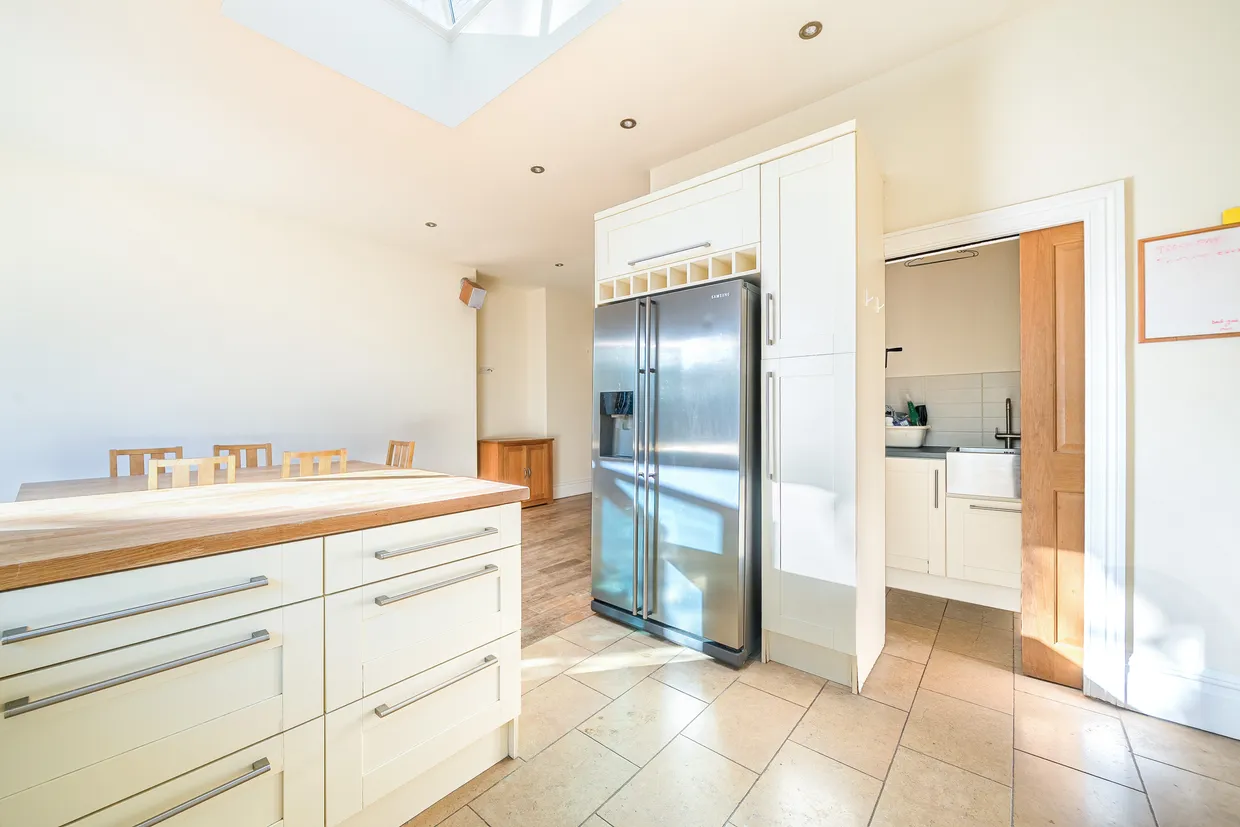Queens Avenue, Whetstone, N20 photo 14