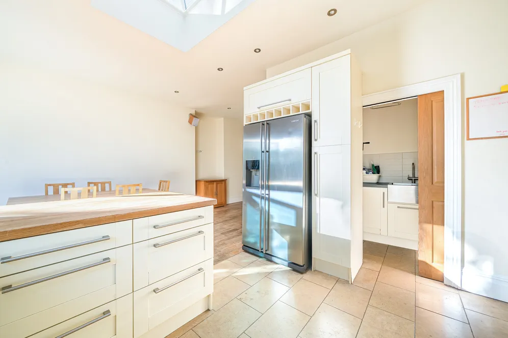 Queens Avenue, Whetstone, N20 photo 14
