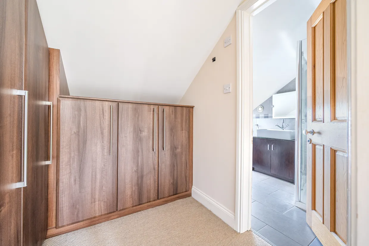 Queens Avenue, Whetstone, N20 photo 18