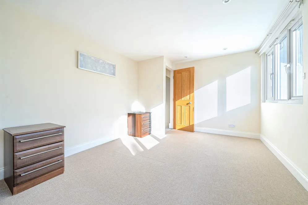Queens Avenue, Whetstone, N20 photo 21