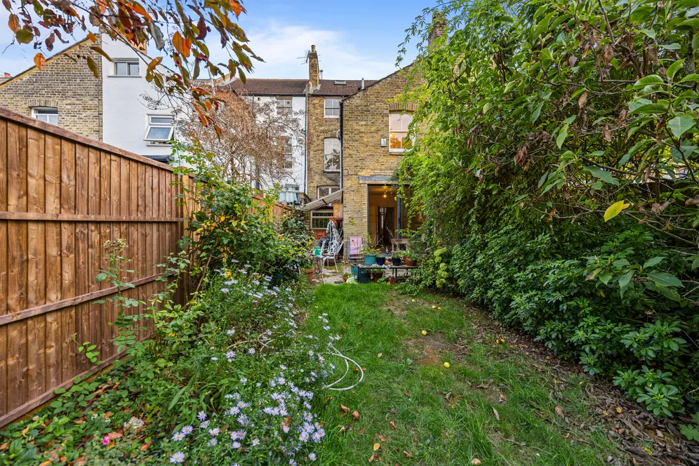 Gondar Gardens, London, NW6 photo 3