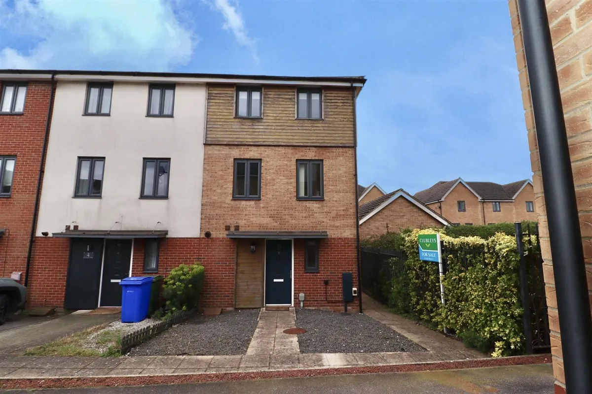 Turner Close, Brough