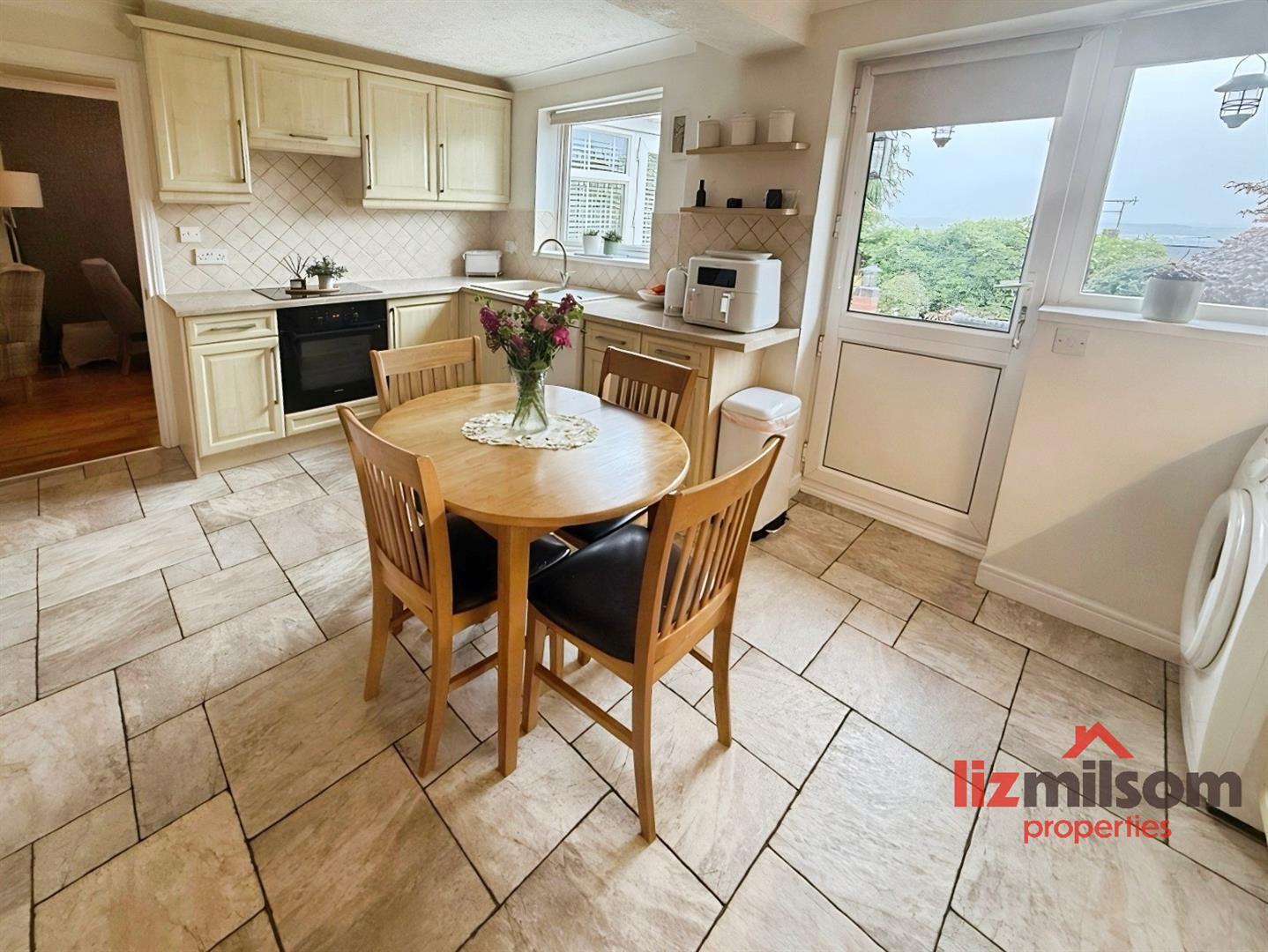 Orchid Close, Burton-On-Trent Image 6