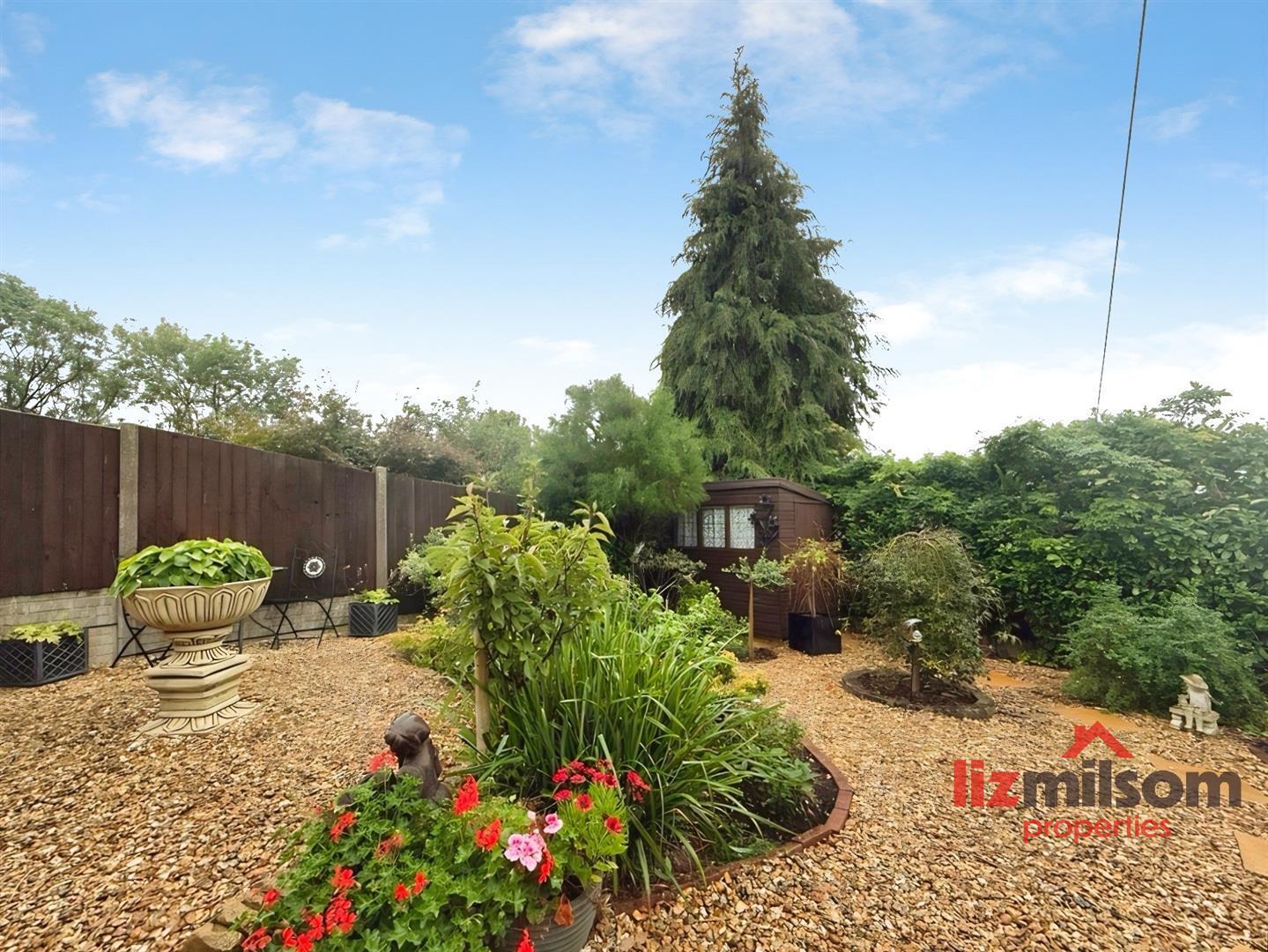 Orchid Close, Burton-On-Trent Image 25