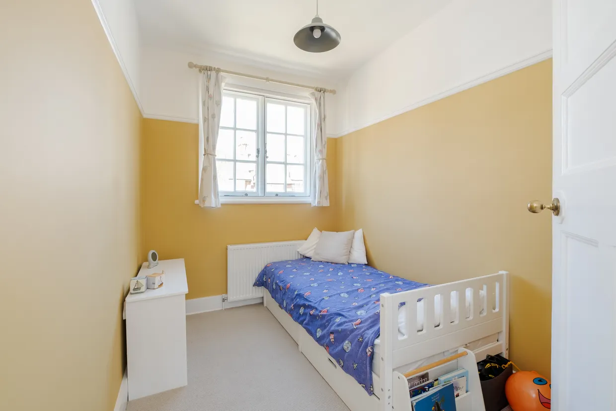 Etheldene Avenue, London, N10 photo 21