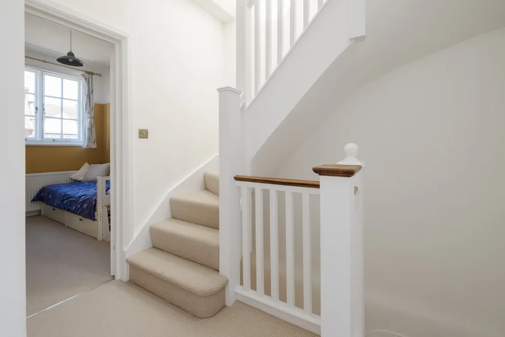 Etheldene Avenue, London, N10 photo 11