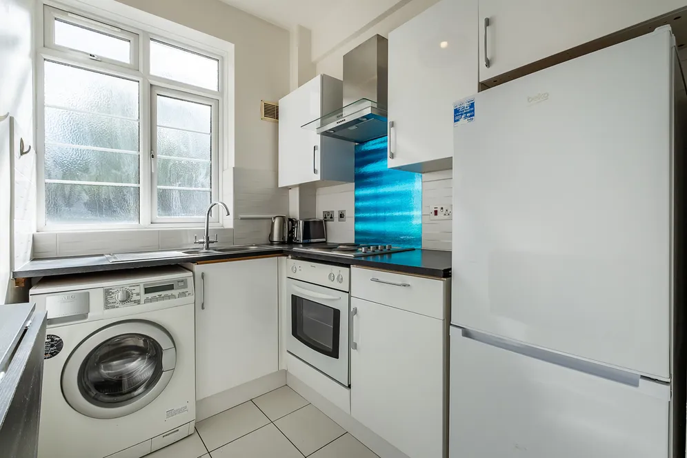 Pembroke Road, London, W8 photo 7
