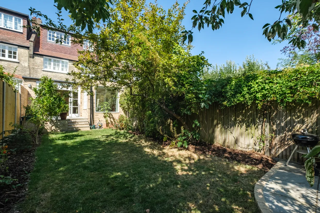 Etheldene Avenue, London, N10 photo 17