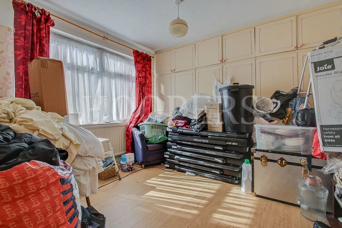 Review Road, London, NW2