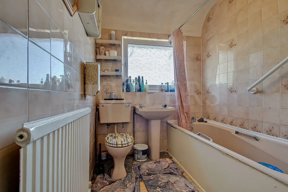 Review Road, London, NW2