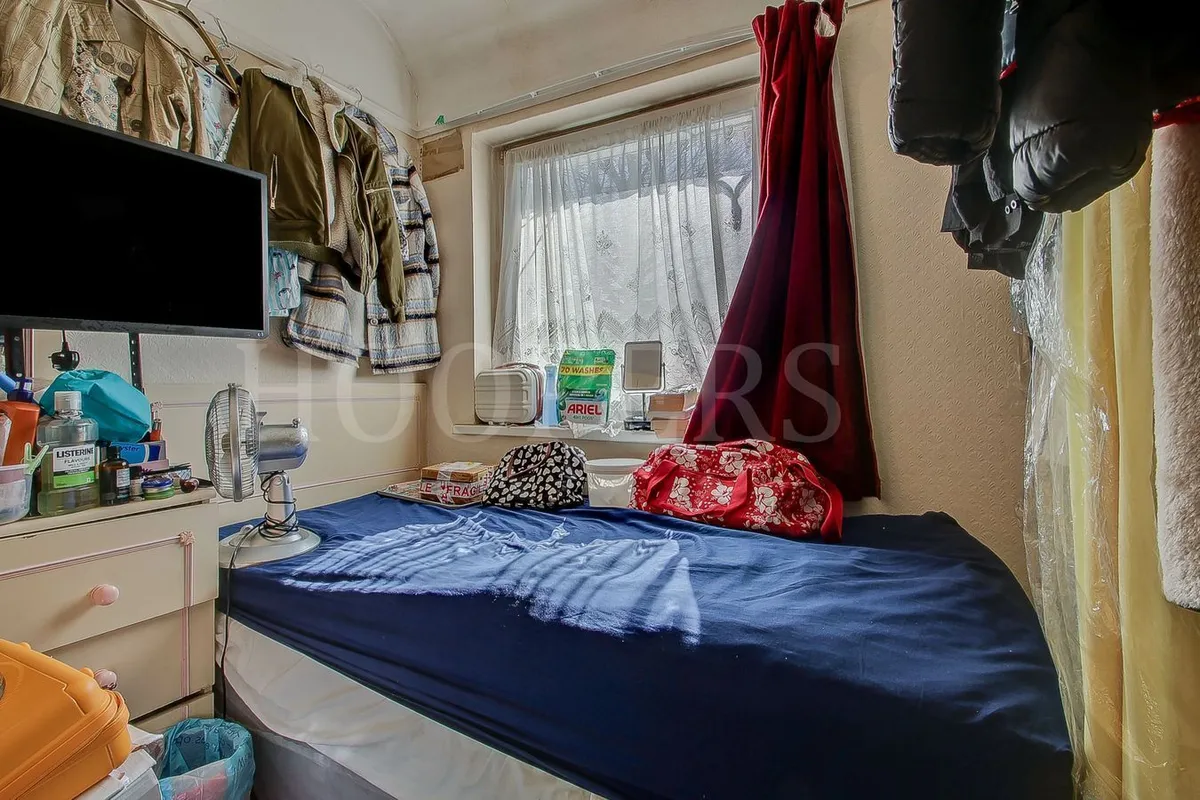 Review Road, London, NW2