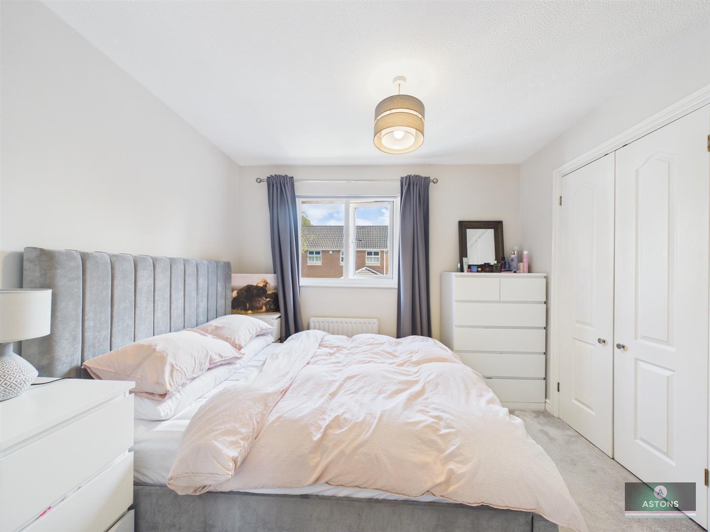 Redgrave Drive, Maidenbower, Crawley Image 7