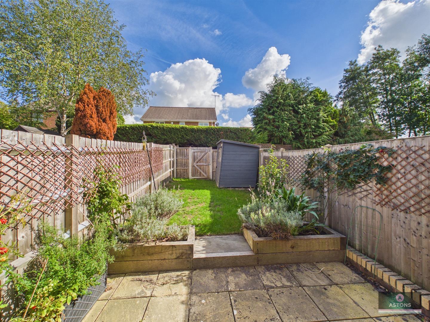 Redgrave Drive, Maidenbower, Crawley Image 10