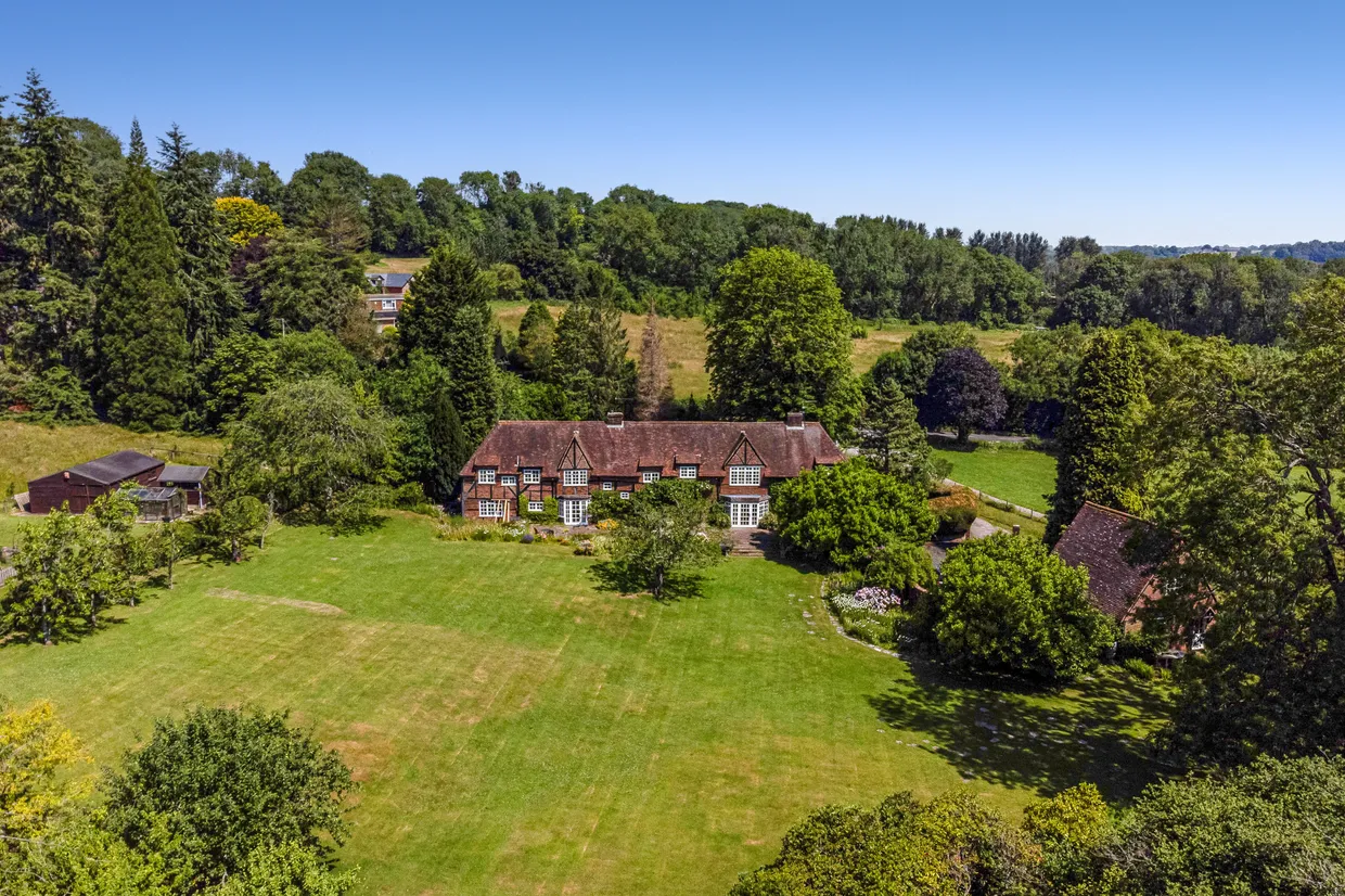 Worldham Hill, East Worldham, GU34 photo 1