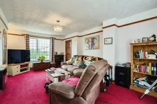 Oak Crescent, Eye