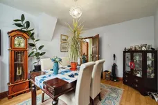 Oak Crescent, Eye