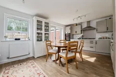 Moore Drive, Tiverton