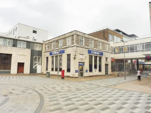 Bank Court, HEMEL HEMPSTEADphoto
