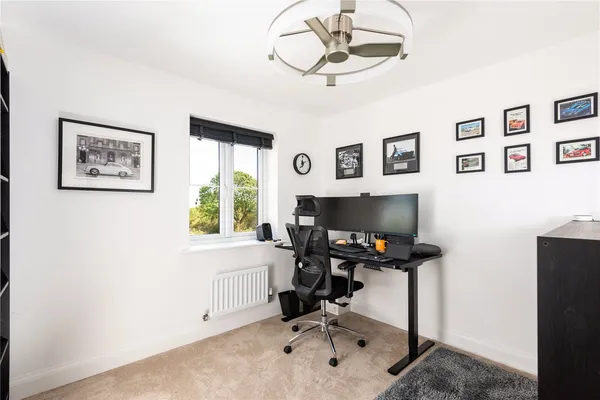 Poppyfield Road, Oundle, PE8 photo 13