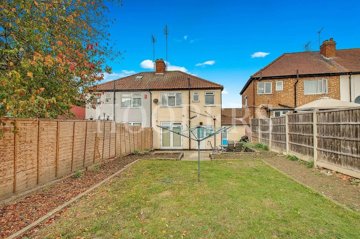 North Circular Road, London, NW2