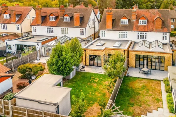 Curzon Road, Weybridge, KT13 photo 12