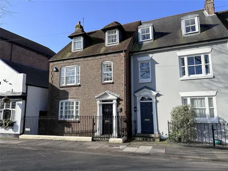 Priory Road, Chichester, PO19