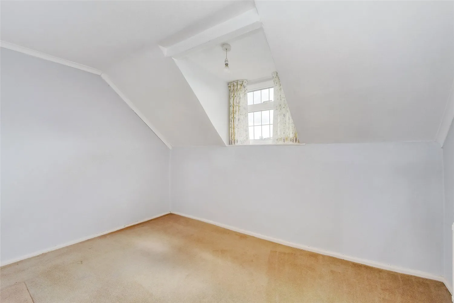 Fishbourne Road West, Fishbourne, PO19 photo 8