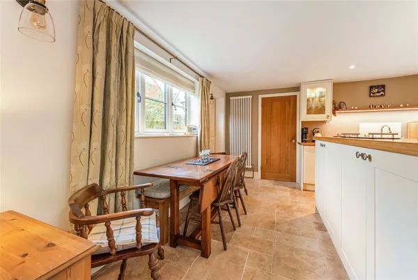 East Dean, Chichester, PO18 photo 8