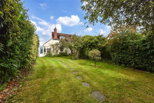 Fishbourne Road West, Fishbourne, PO19 photo 12