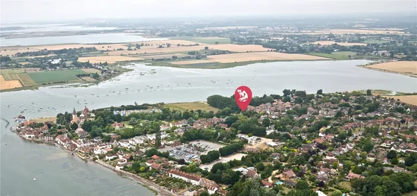 Moreton Road, Bosham, PO18 photo 1