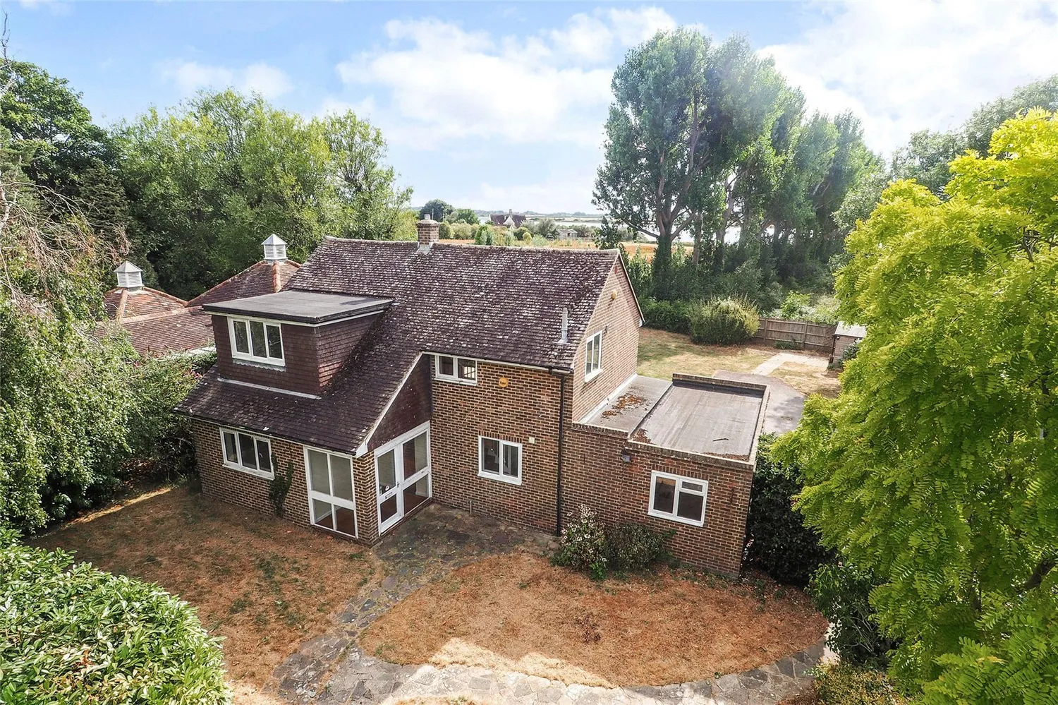 Moreton Road, Bosham, PO18 photo 2