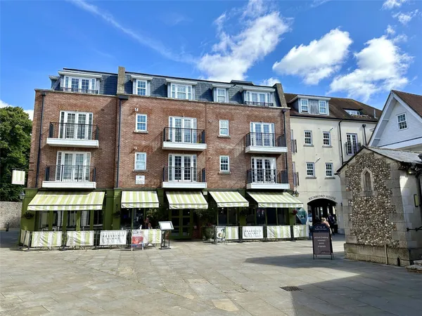 Church Square, Chichester, PO19 photo 1
