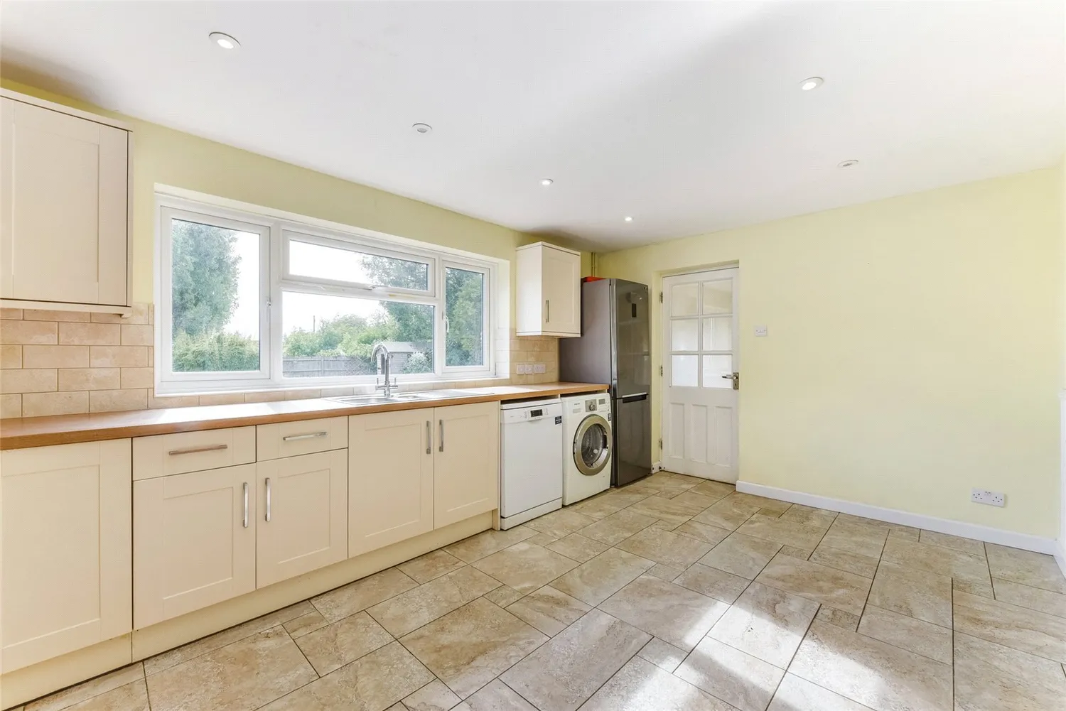 Moreton Road, Bosham, PO18 photo 7