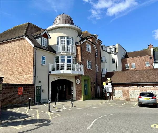 Church Square, Chichester, PO19 photo 9