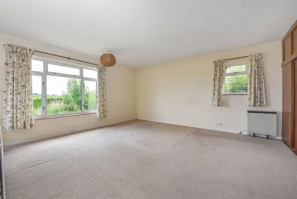 Idsworth, Waterlooville, PO8 photo 4