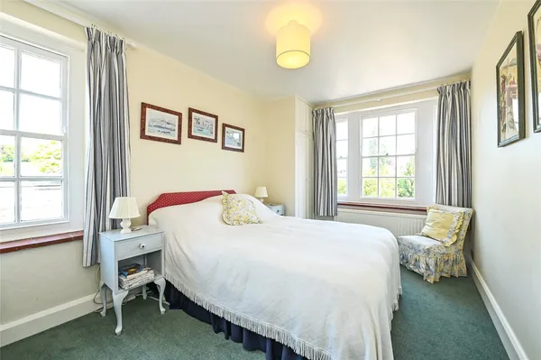 Funtington, Chichester, PO18 photo 9