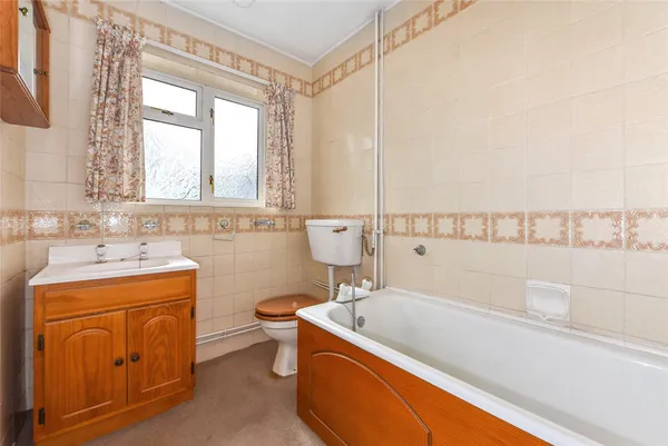 Idsworth, Waterlooville, PO8 photo 7