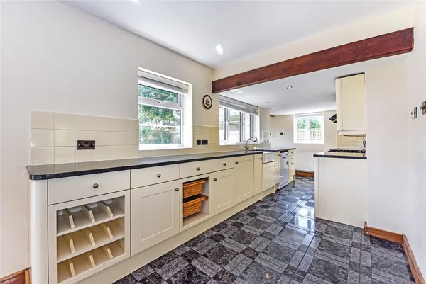 Malthouse Lane, West Ashling, PO18 photo 6