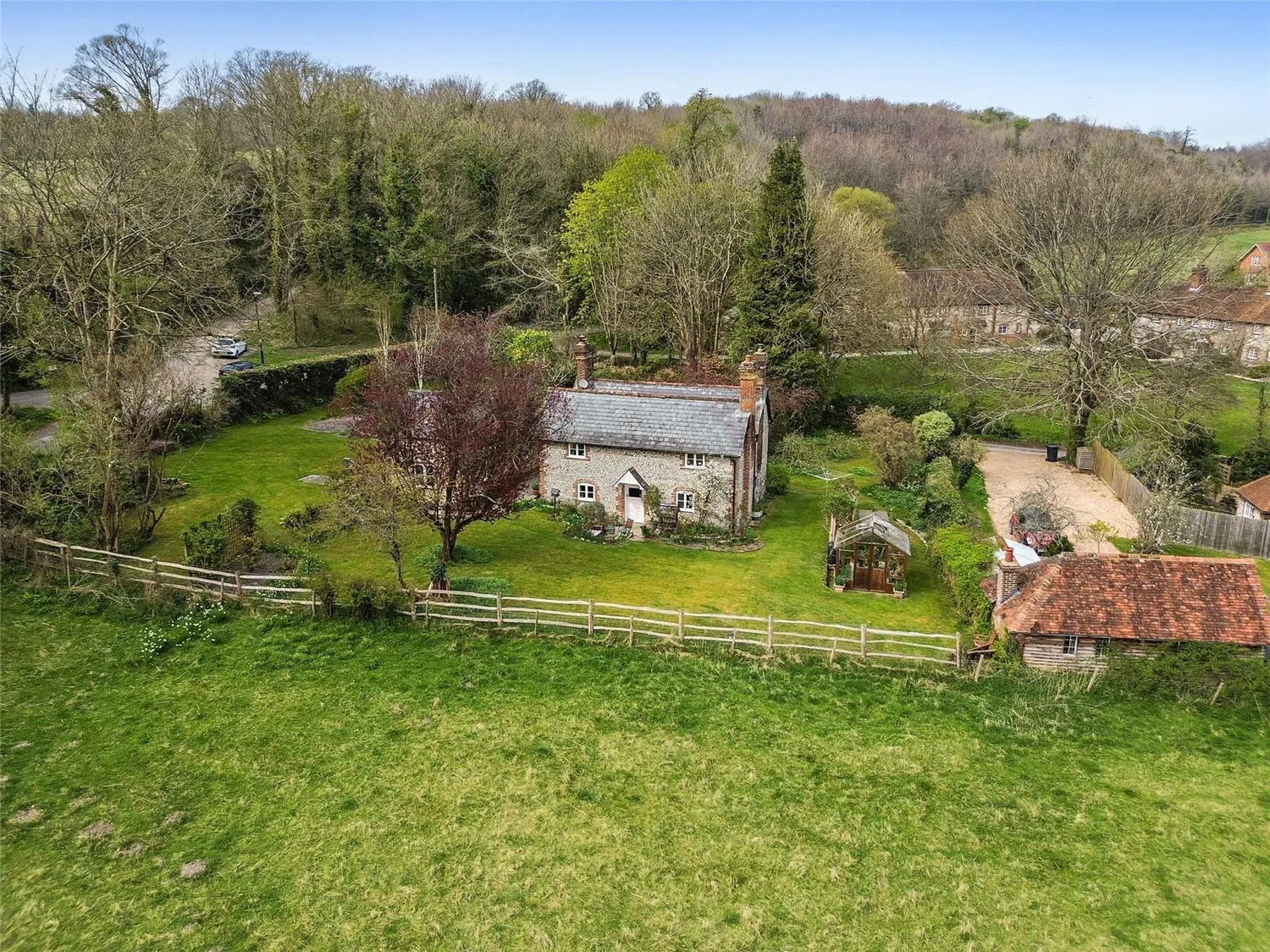 The Warren, West Dean, PO18 photo 3