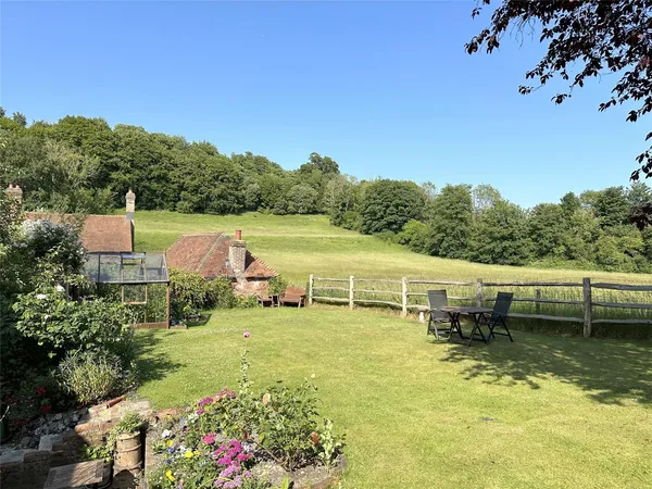 The Warren, West Dean, PO18 photo 15