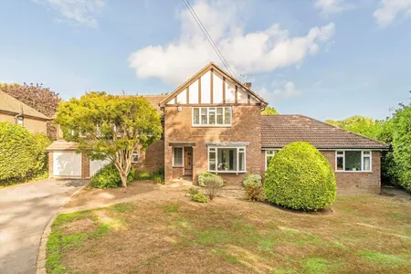 Fairmile Park Road, Cobham, KT11