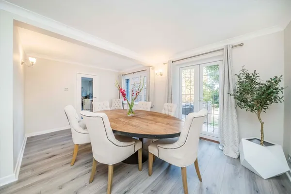 Fairmile Park Road, Cobham, KT11 photo 5