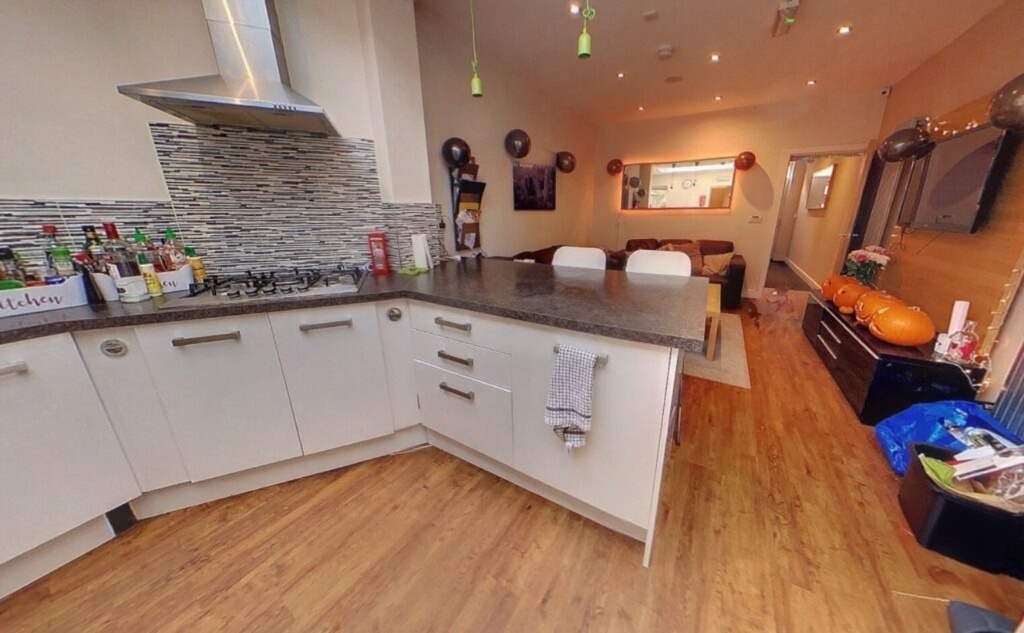 43 Rebecca Drive Image 1