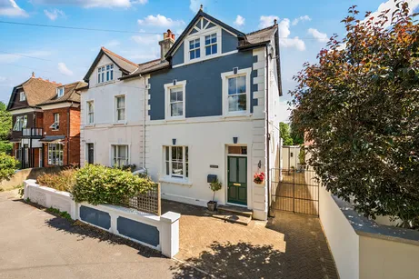 Ray Lea Road, Maidenhead, SL6